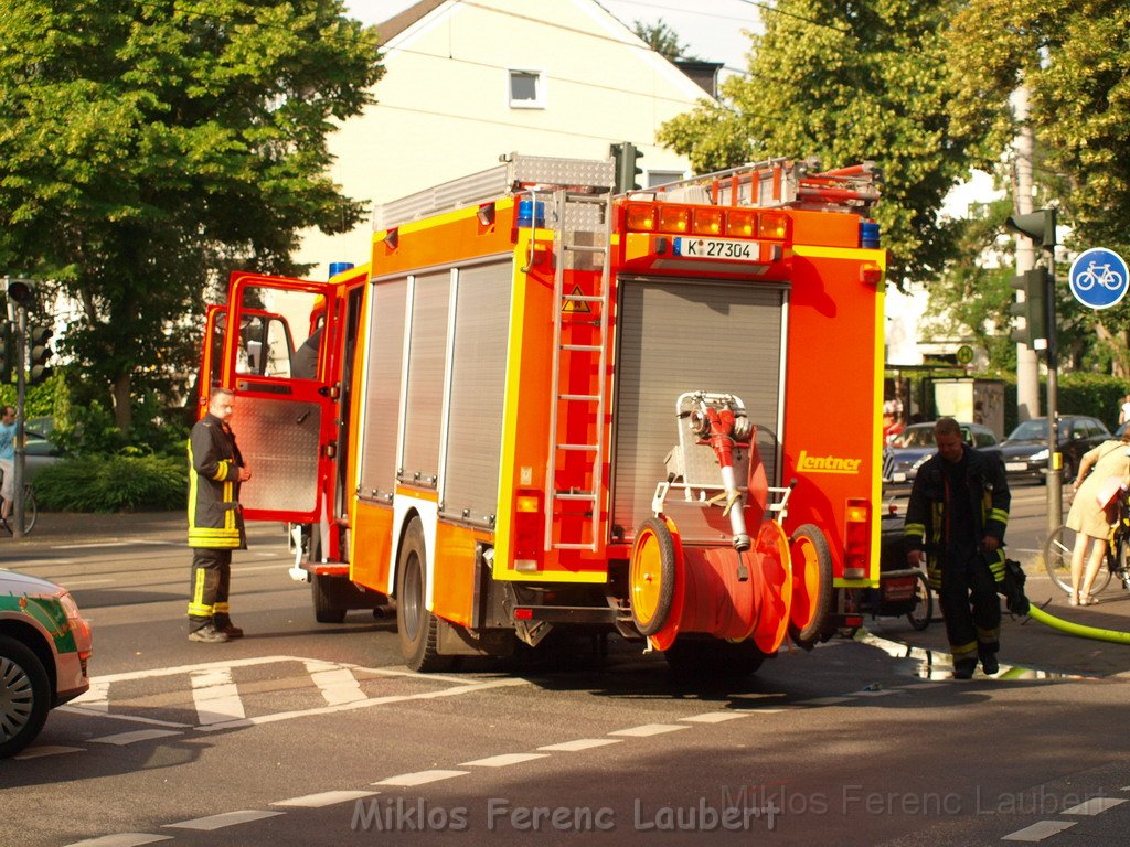 Feuer Dachgeschoss Koeln Lindenthal Kitschburgerstr P085.JPG